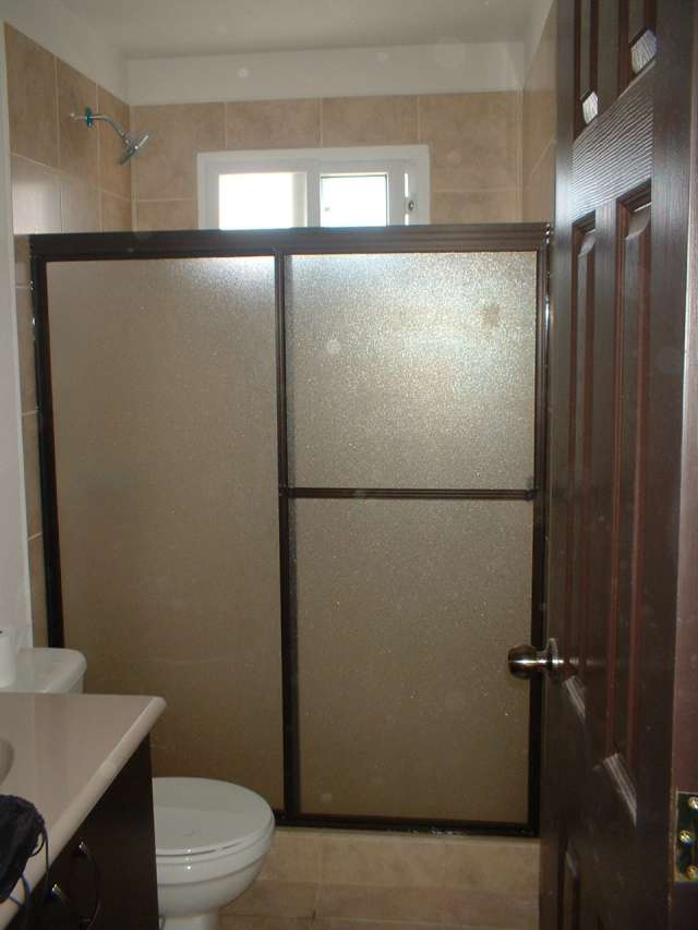 Puertas de baÃ±o 2 hojas corredizas para ducha en Ciudad de Guatemala ...
