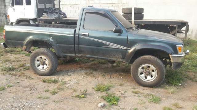 Vendo Pick Up 4x4 Xd Modelo 94 2400 Cc Toyota En Ciudad De Guatemala