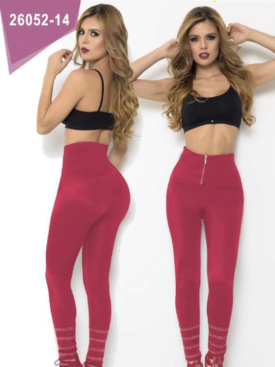 Bella colección de leggings colombianos en La Gomera Ropa y calzado