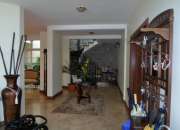 Moderna y amplia casa en venta ubicada en colinas… Moderna y amplia casa en venta ubicada en colinas…