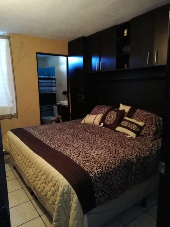 Bonita casa de un nivel en planes de bárcenas villa nueva en Villa